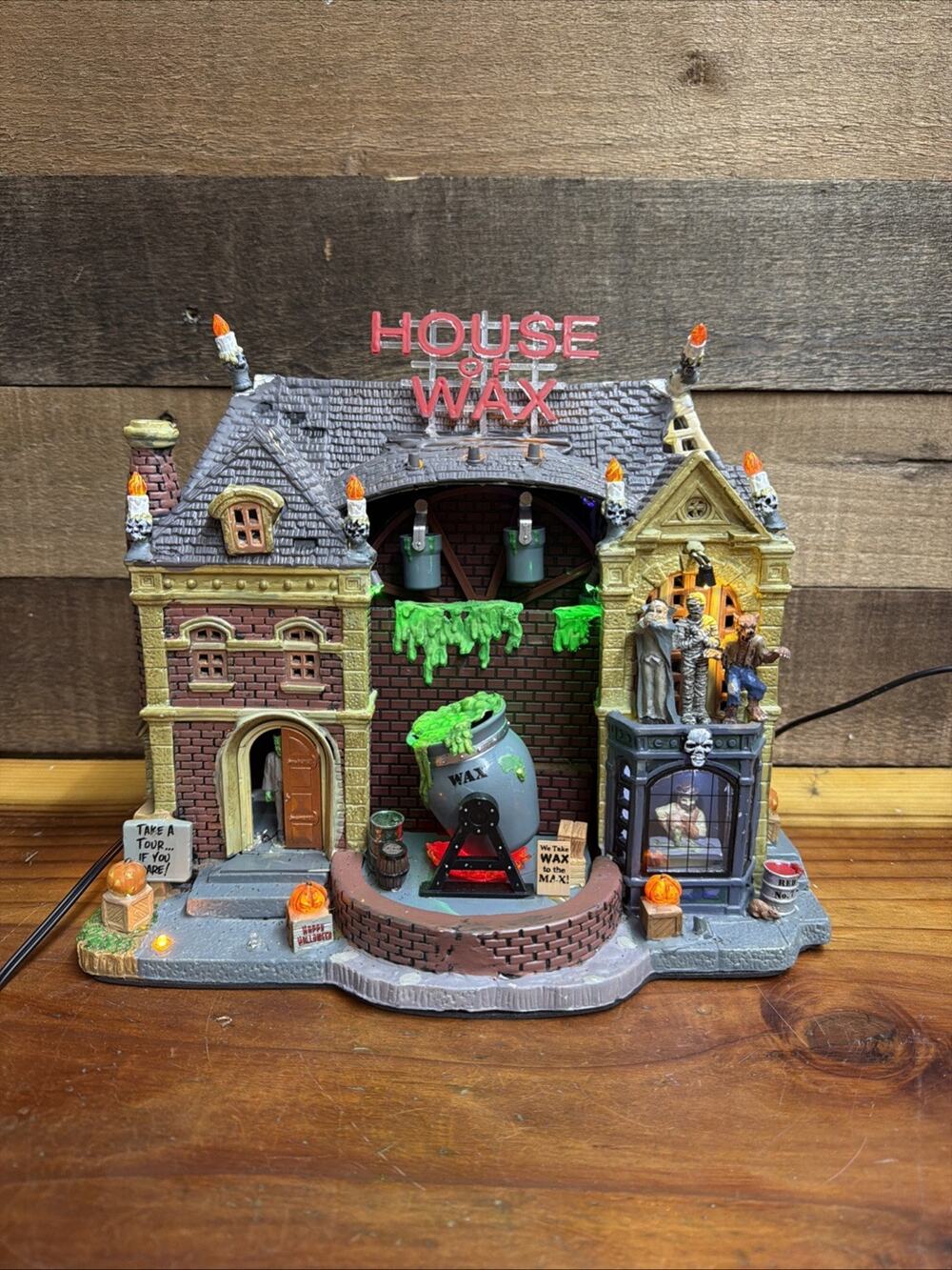 Lemax Spooky Town House of Wax Signature Collection -rare -flaws